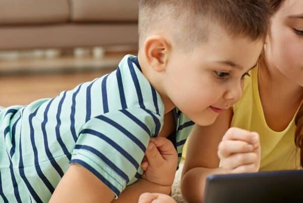 Emociones, juegos y seguridad digital en niños preescolares